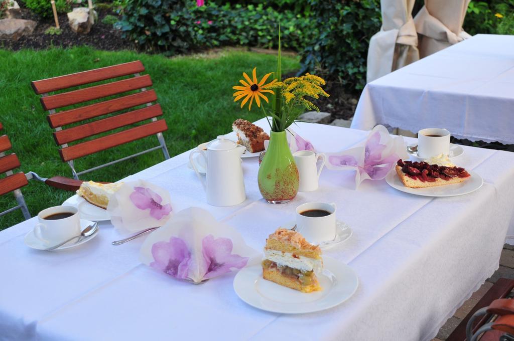 Flair Hotel Tannenhof Bad Wünnenberg Buitenkant foto