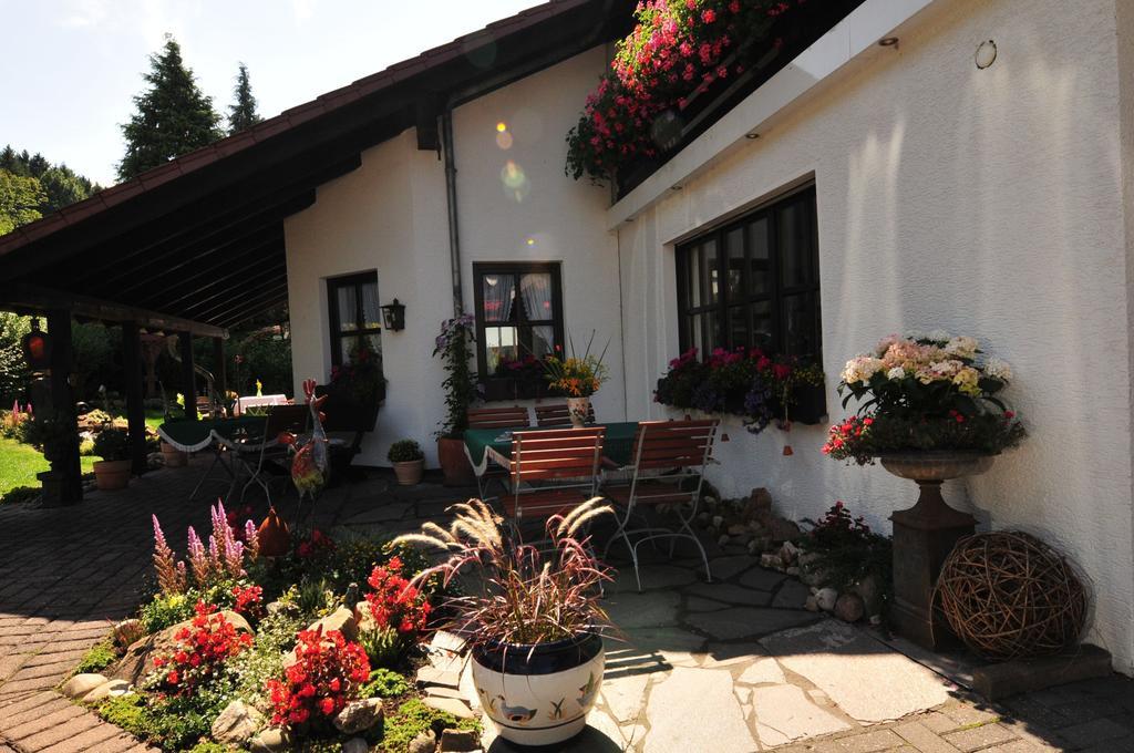 Flair Hotel Tannenhof Bad Wünnenberg Buitenkant foto