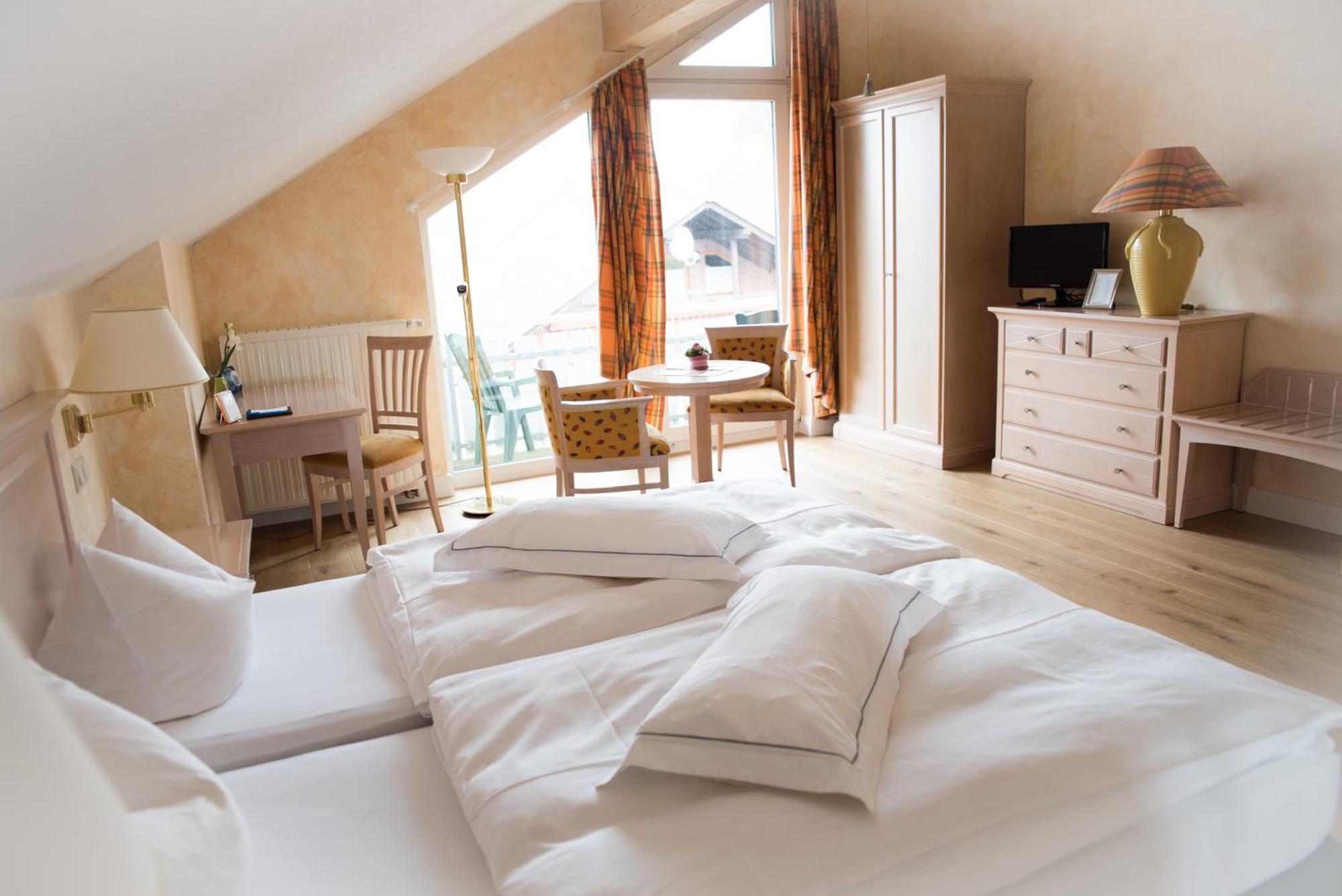 Flair Hotel Tannenhof Bad Wünnenberg Buitenkant foto